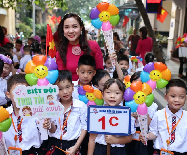 Hơn 25 triệu học sinh, sinh viên bước vào năm học mới: Thầy - trò hân hoan ngày tựu trường - Ảnh 9.